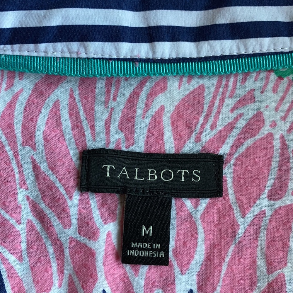 Beautiful Patterned Top! - image 4